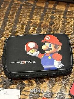 Nintendo DSi XL Super Mario Bros 25th Anniversary Edition + Charger/Case & Game
