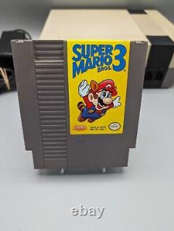Nintendo Entertainment System NES Console (NES-001) with Super Mario 3 Bundle