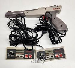 Nintendo NES Super Mario Console Bundle New 72 Pin Mario 1,2,3, Zapper Tested